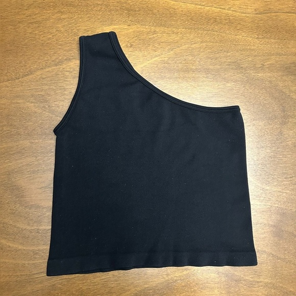Just U Woman's Black One Shoulder Tank Top Size Free (0337) - Picture 2 of 8